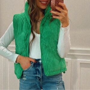 Corduroy Puffer Vest Green NWT Size L